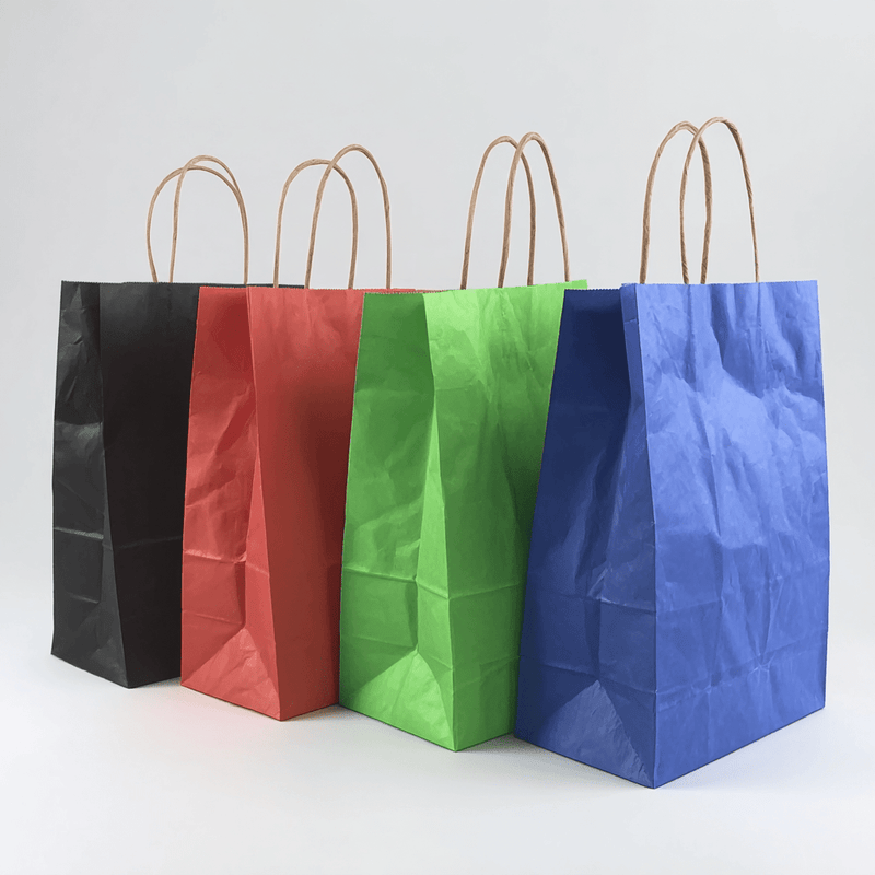 Farbige Papiertragetaschen